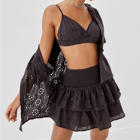 AE Smocked Rufflle Mini Skirt - Picture 1 of 4